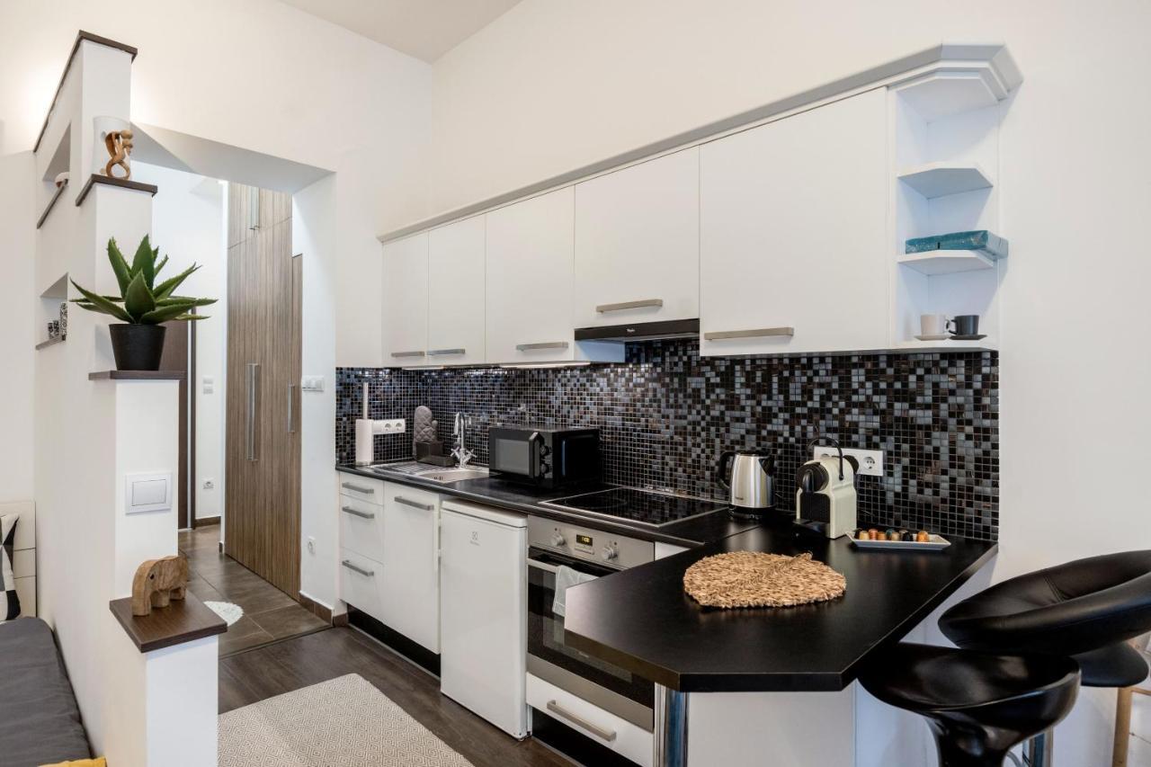 Stylish Downtown Appartamento